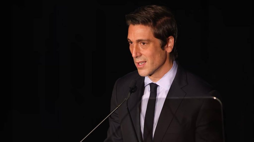 How much does David Muir make a year? Find Out His Earnings